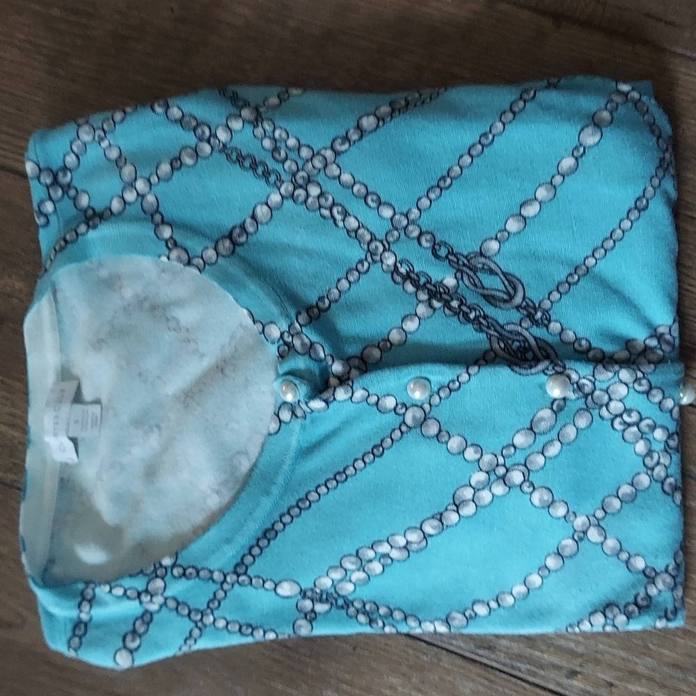 Charter Club size L blue cardigan with pearl buttons and pearl necklace 💙 print